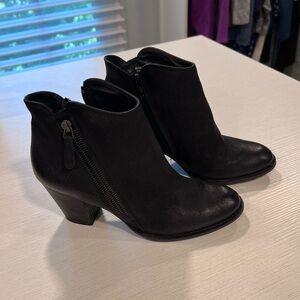 Paul Green Aubrey Black Ankle Boots 9.5